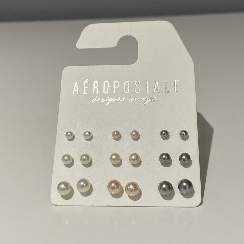 NWT Aéropostale Pearl Stud Earring Set - Picture 2 of 2